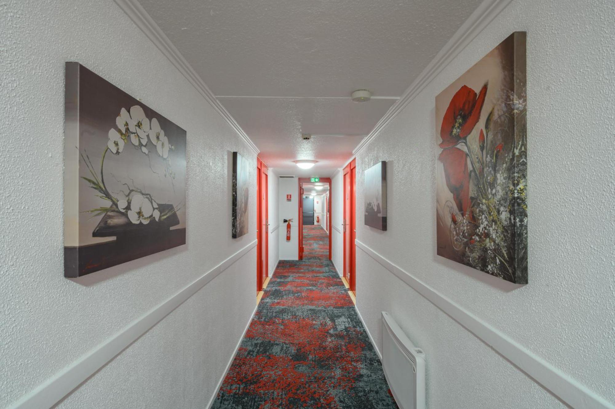 Brit Hotel Reims La Neuvillette Bagian luar foto