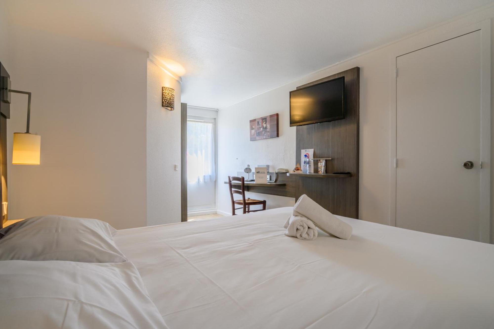 Brit Hotel Reims La Neuvillette Bagian luar foto